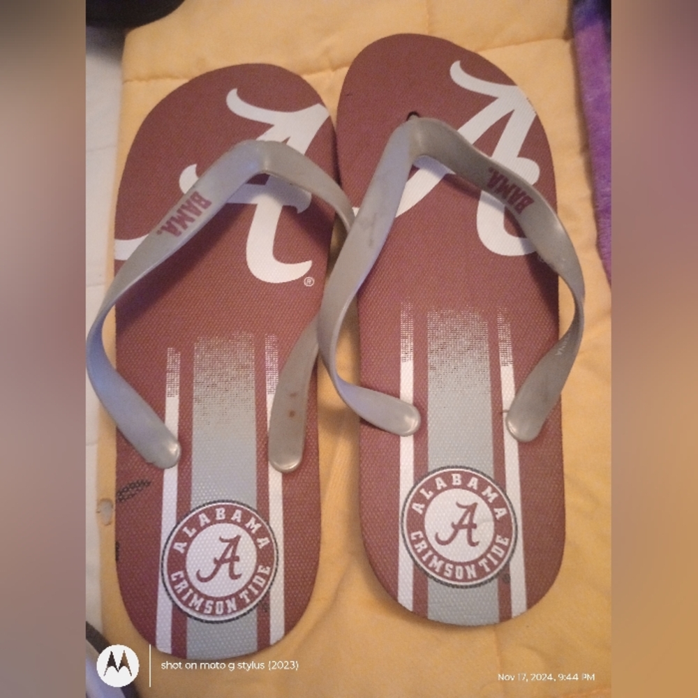 Alabama Flip Flops Size 6